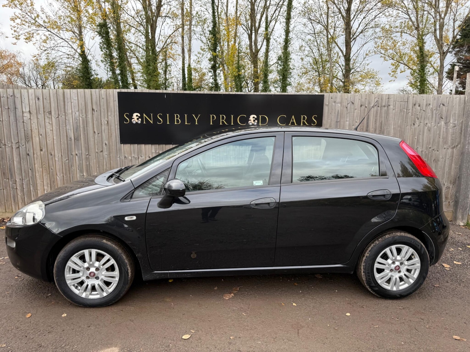 Used Fiat Punto 2017 for sale - 76607291: Photo 5