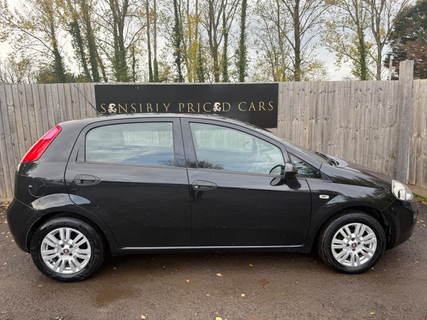 Used Fiat Punto 2017 for sale - 76607291: Photo 7