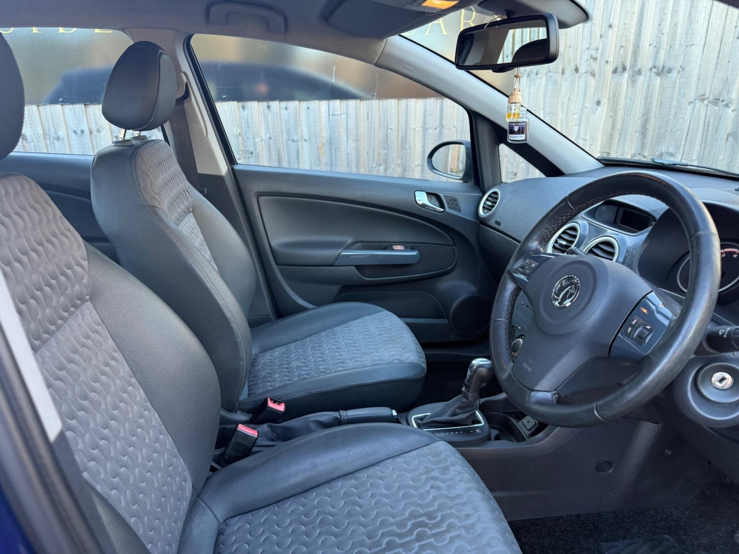 Used Vauxhall Corsa 2011 for sale - 77098122: Photo 10