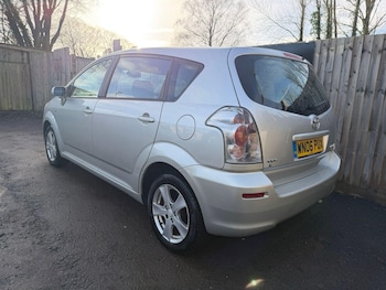 Used Toyota Corolla Verso 2006 for sale - 77066855: Photo