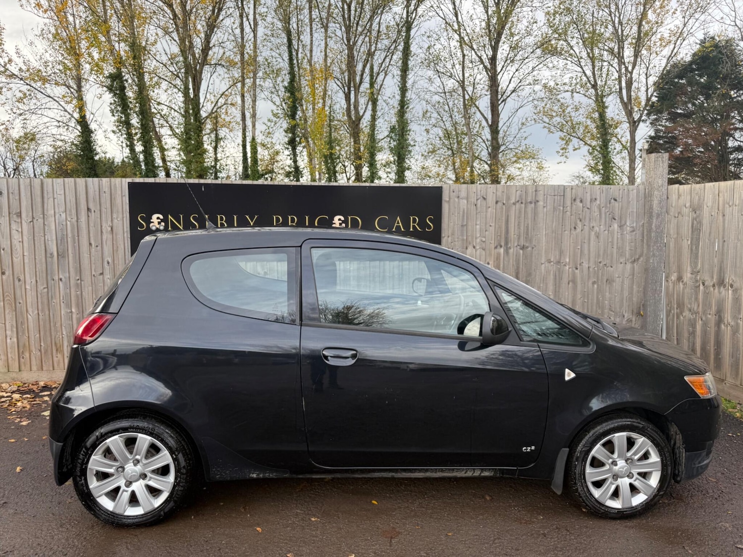Used Mitsubishi Colt 2011 for sale - 76607404: Photo 6
