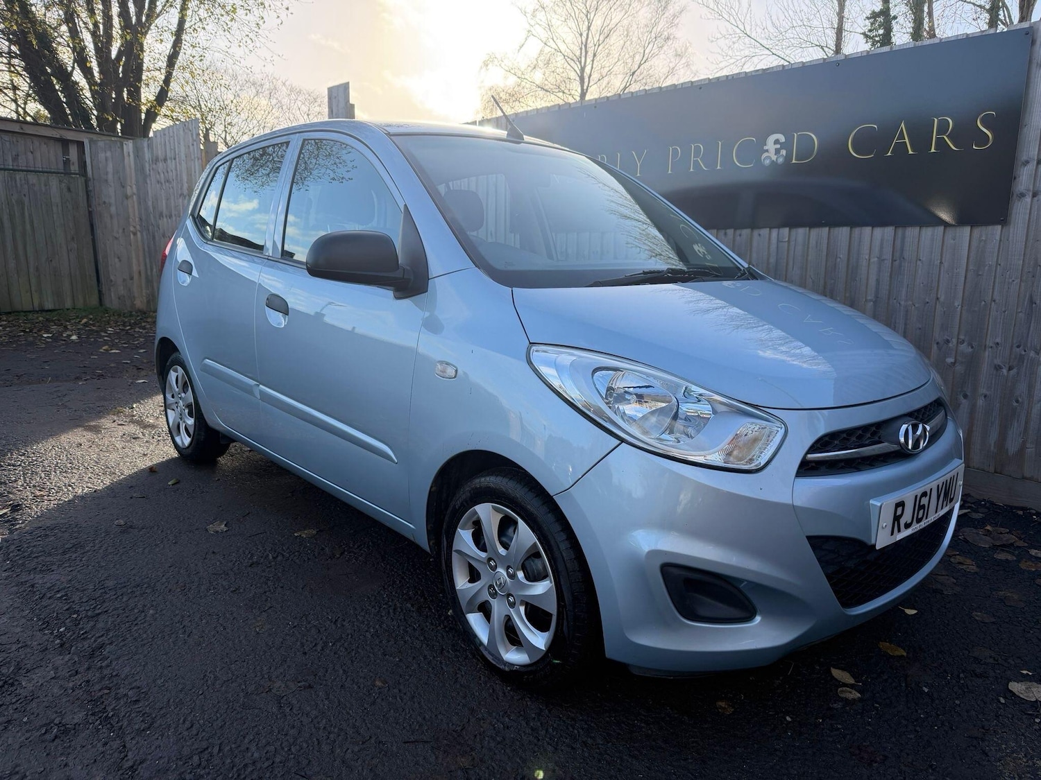 Used Hyundai i10 2011 for sale - 76727181: Photo 1