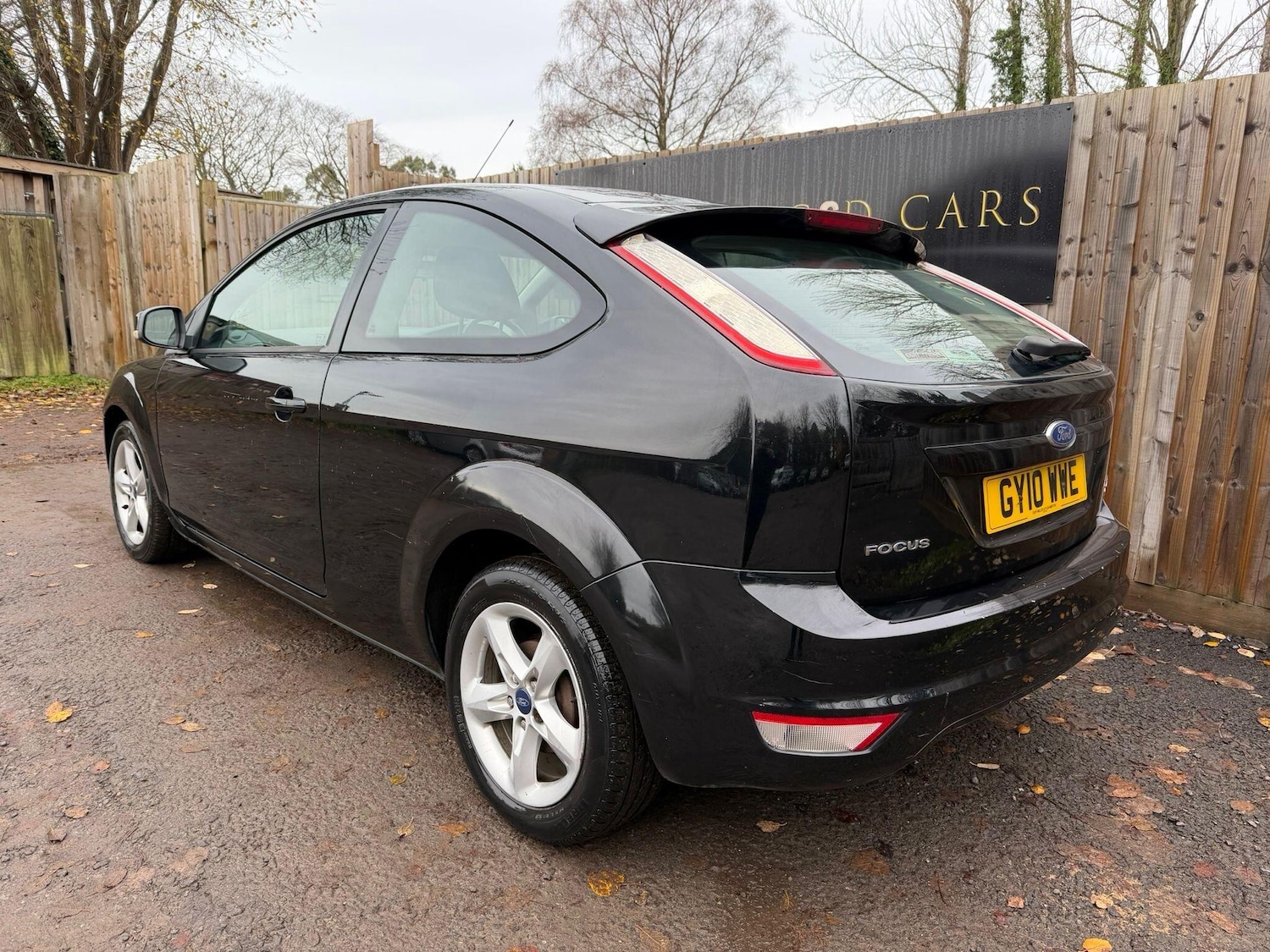 Used Ford Focus 2010 for sale - 76743135: Photo 4