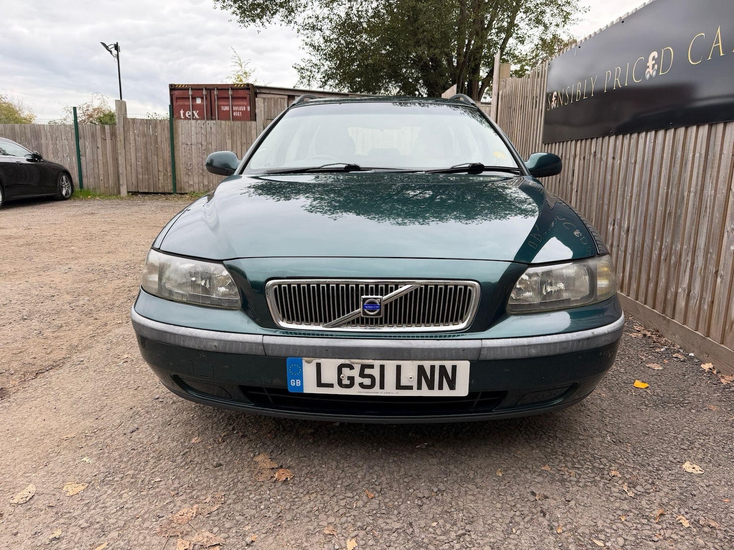 Used Volvo V70 2002 for sale - 76608473: Photo 2