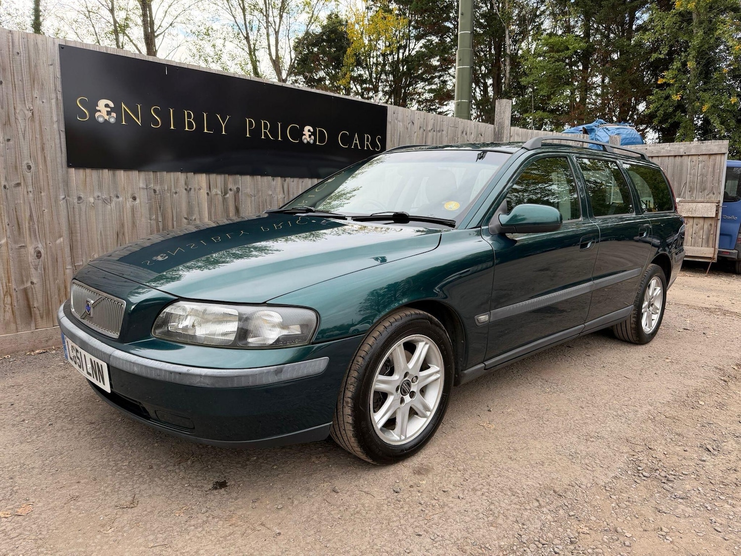 Used Volvo V70 2002 for sale - 76608473: Photo 3