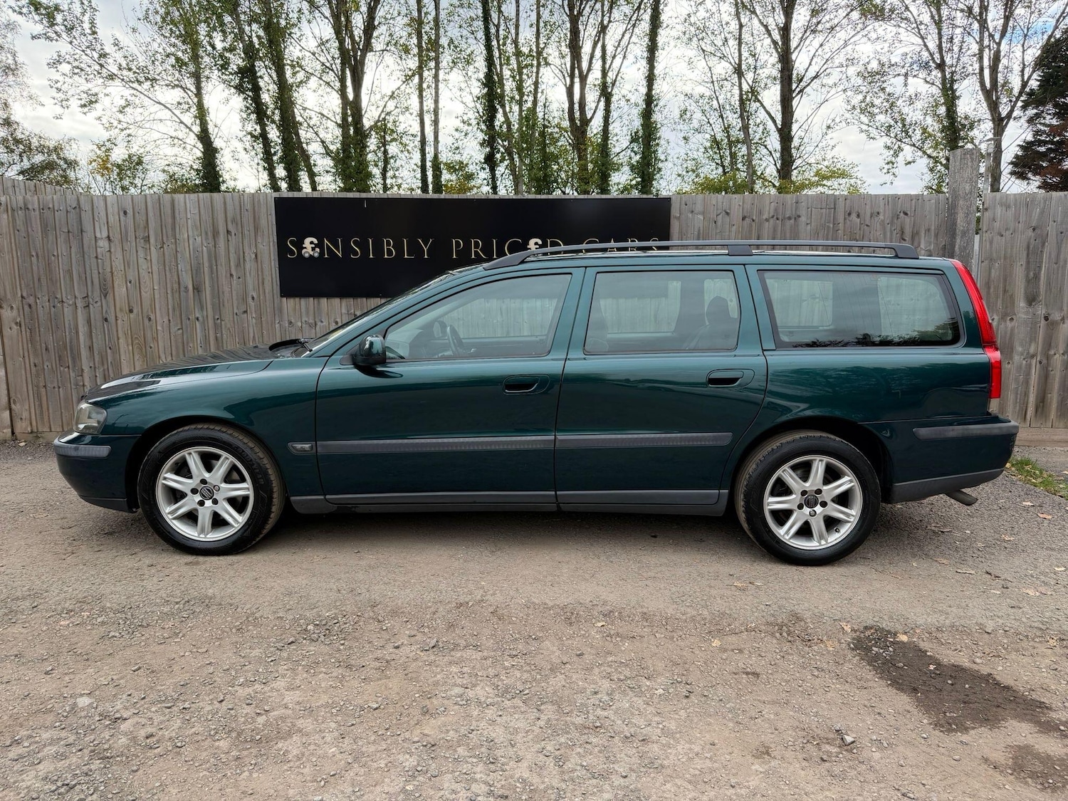Used Volvo V70 2002 for sale - 76608473: Photo 5