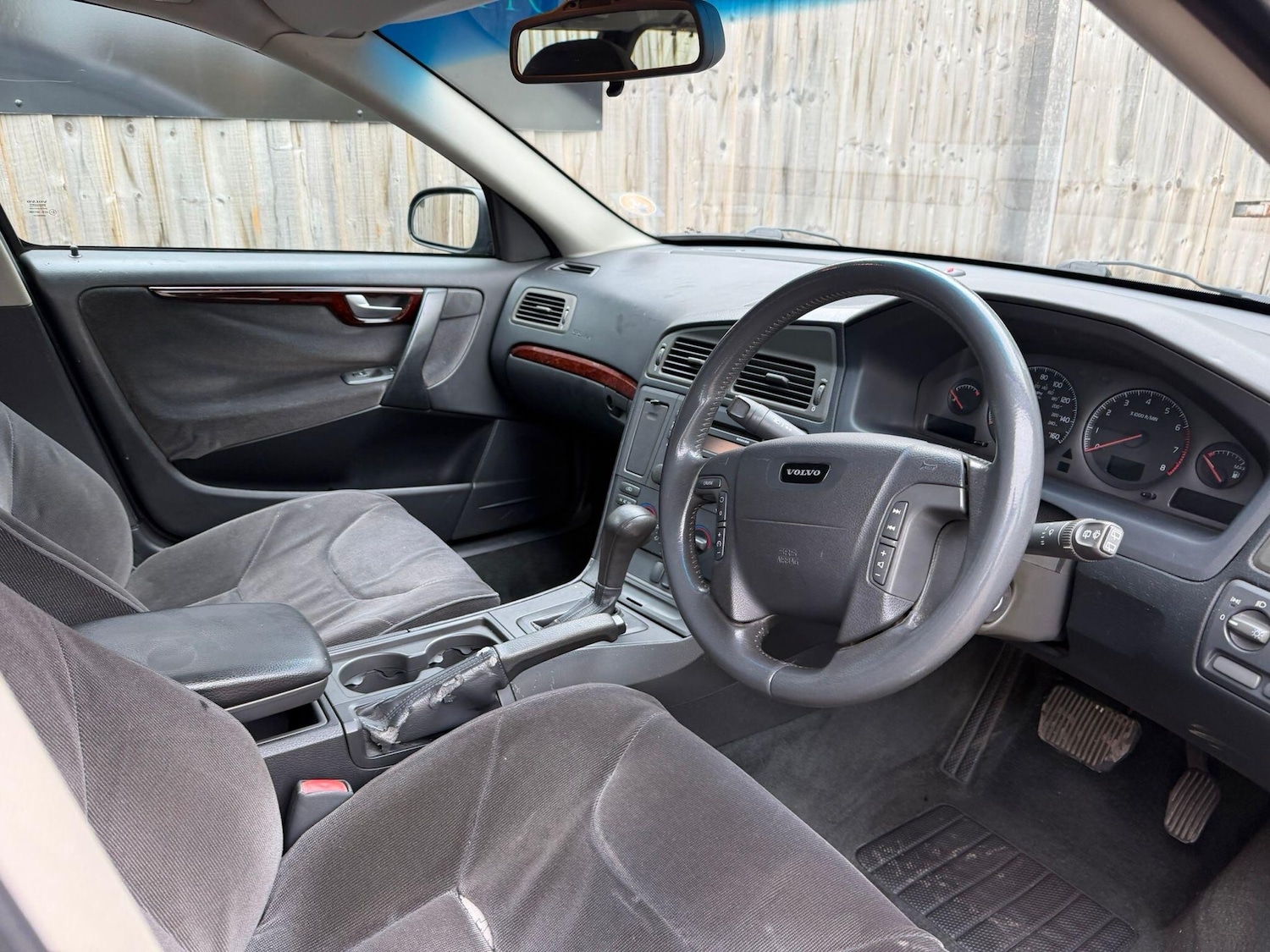 Used Volvo V70 2002 for sale - 76608473: Photo 9