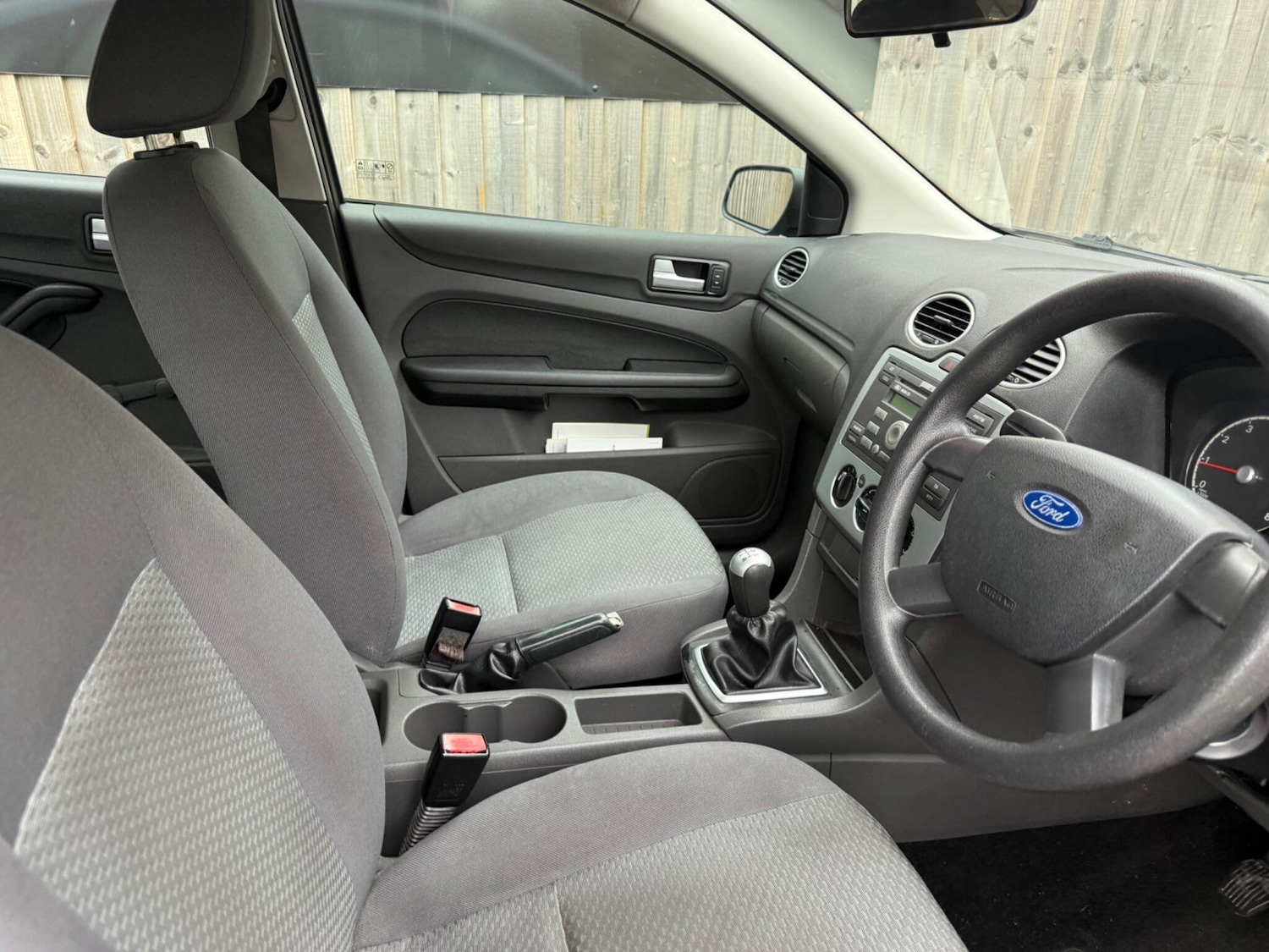 Used Ford Focus 2005 for sale - 76608335: Photo 10