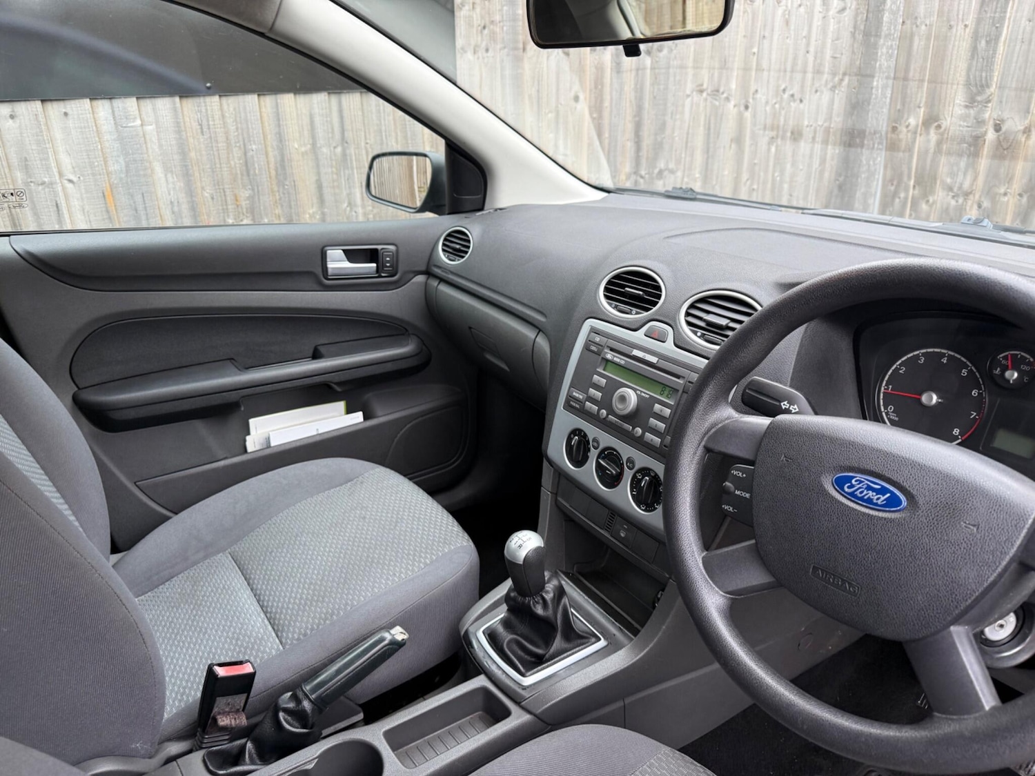 Used Ford Focus 2005 for sale - 76608335: Photo 9