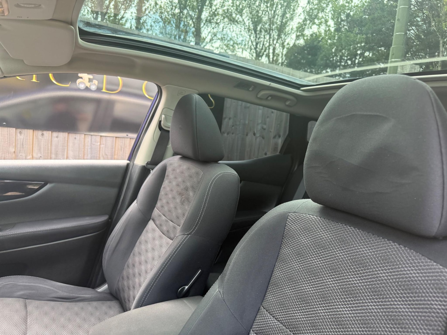 Used Nissan Qashqai 2015 for sale - 76608338: Photo 18