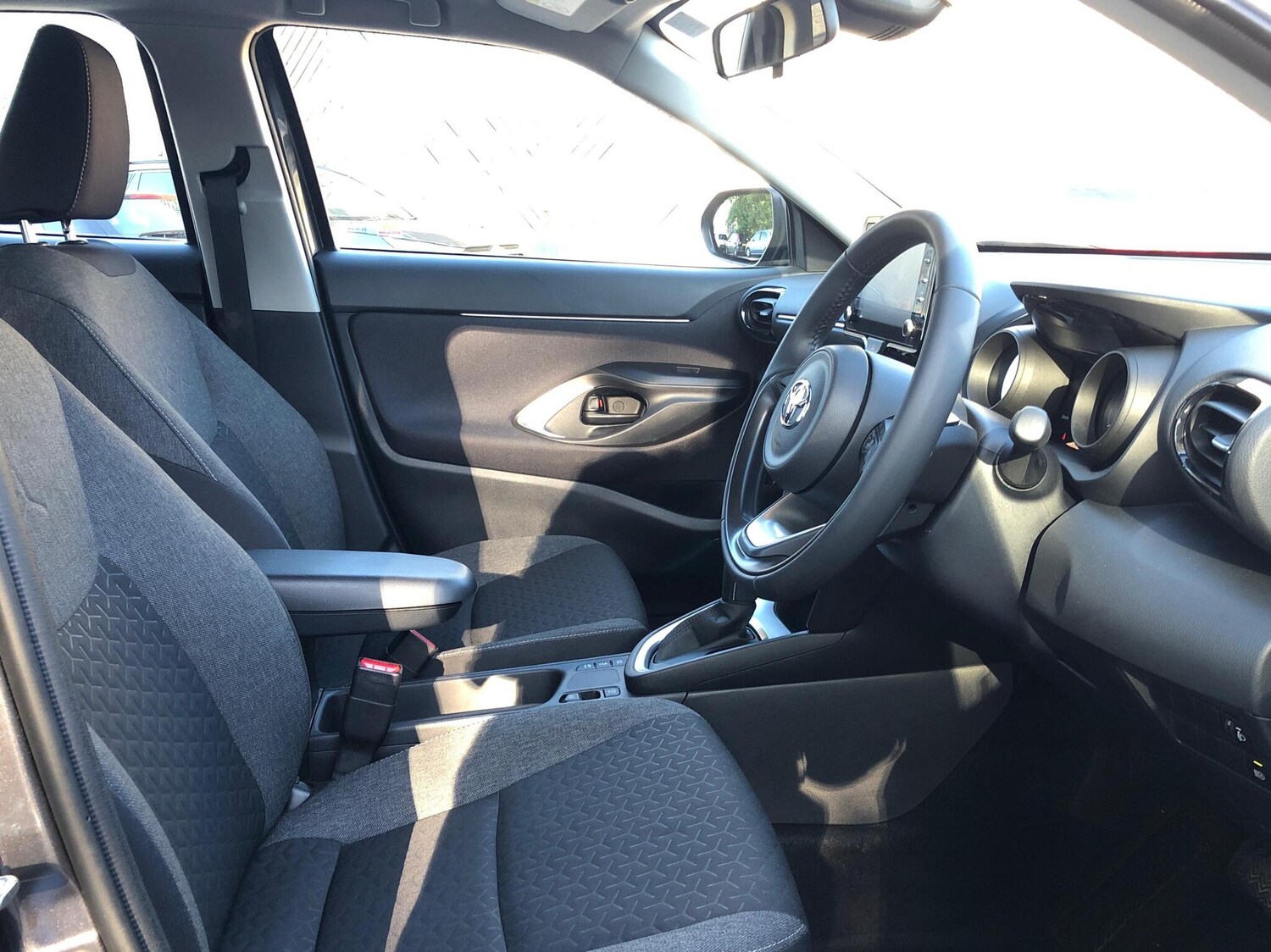 Used Toyota Yaris 2023 for sale - 76017637: Photo 11
