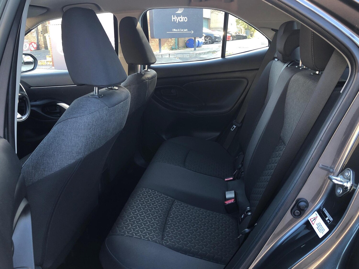 Used Toyota Yaris 2023 for sale - 76017637: Photo 12