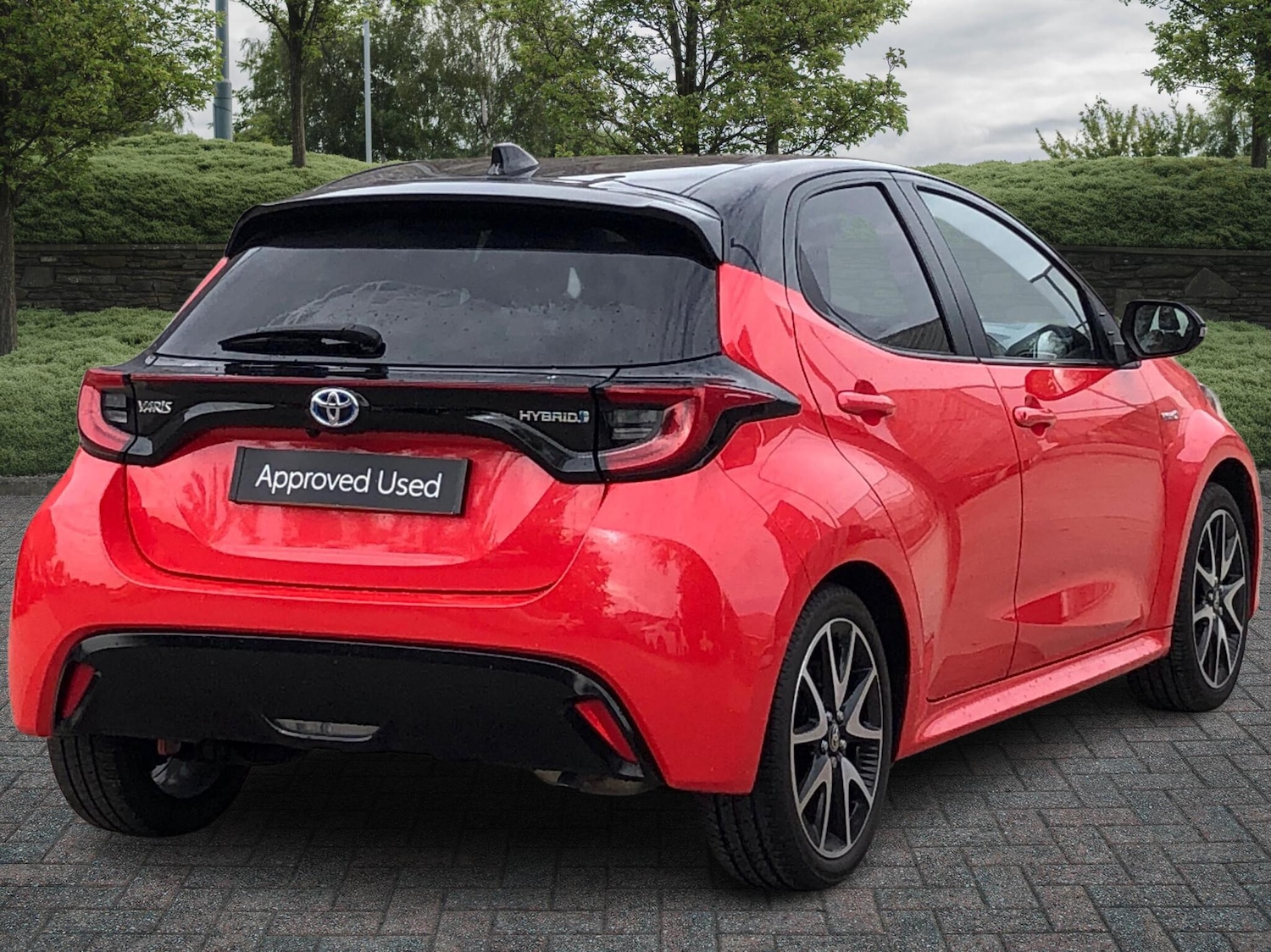 Used Toyota Yaris 2020 for sale - 76139821: Photo 2