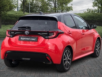 Used Toyota Yaris 2020 for sale - 76139821: Photo 2