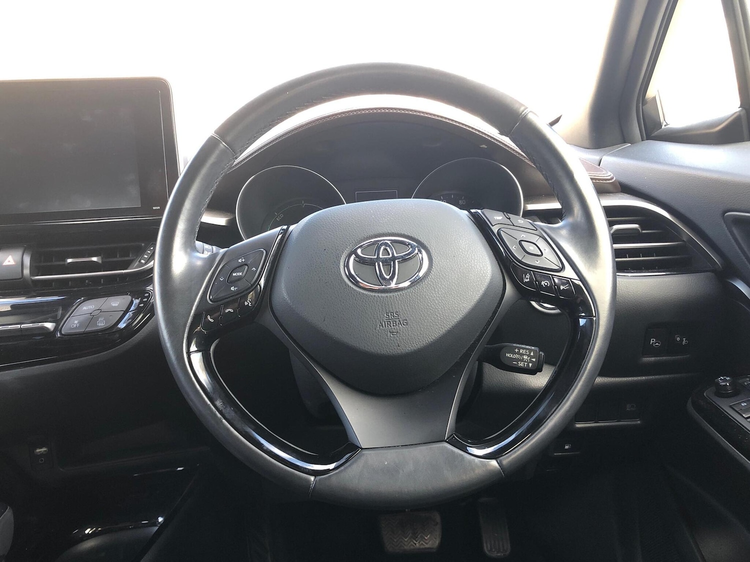 Used Toyota C-HR 2019 for sale - 76635360: Photo 11