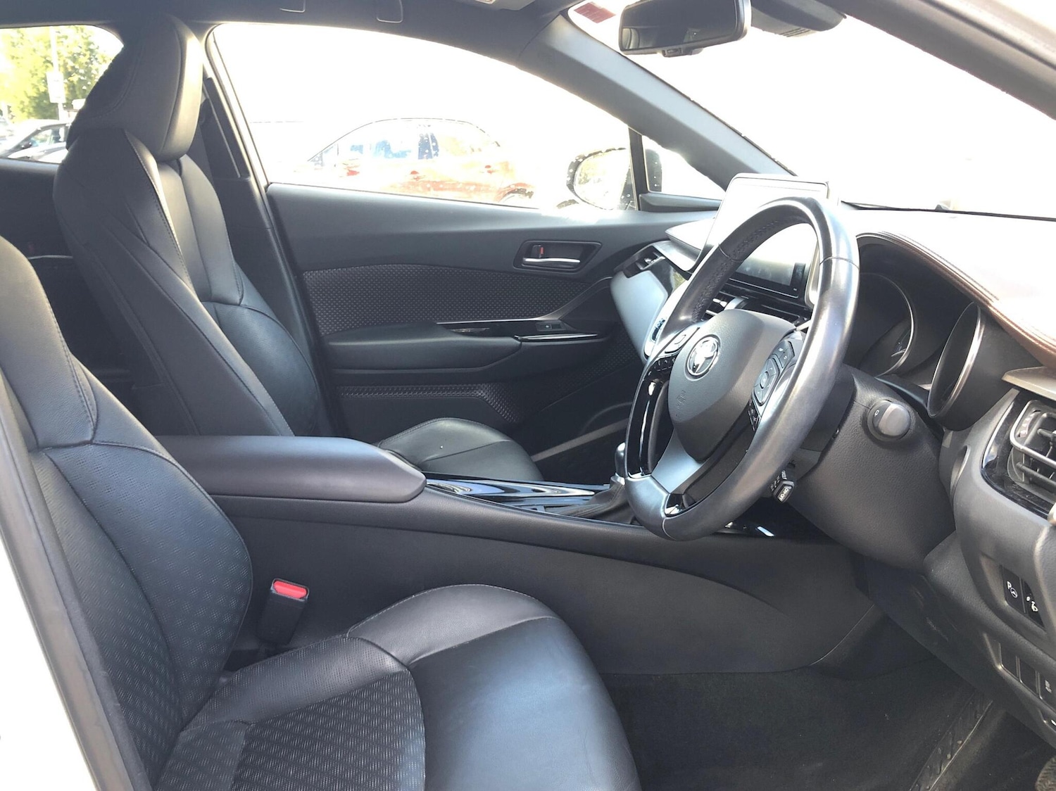 Used Toyota C-HR 2019 for sale - 76635360: Photo 16