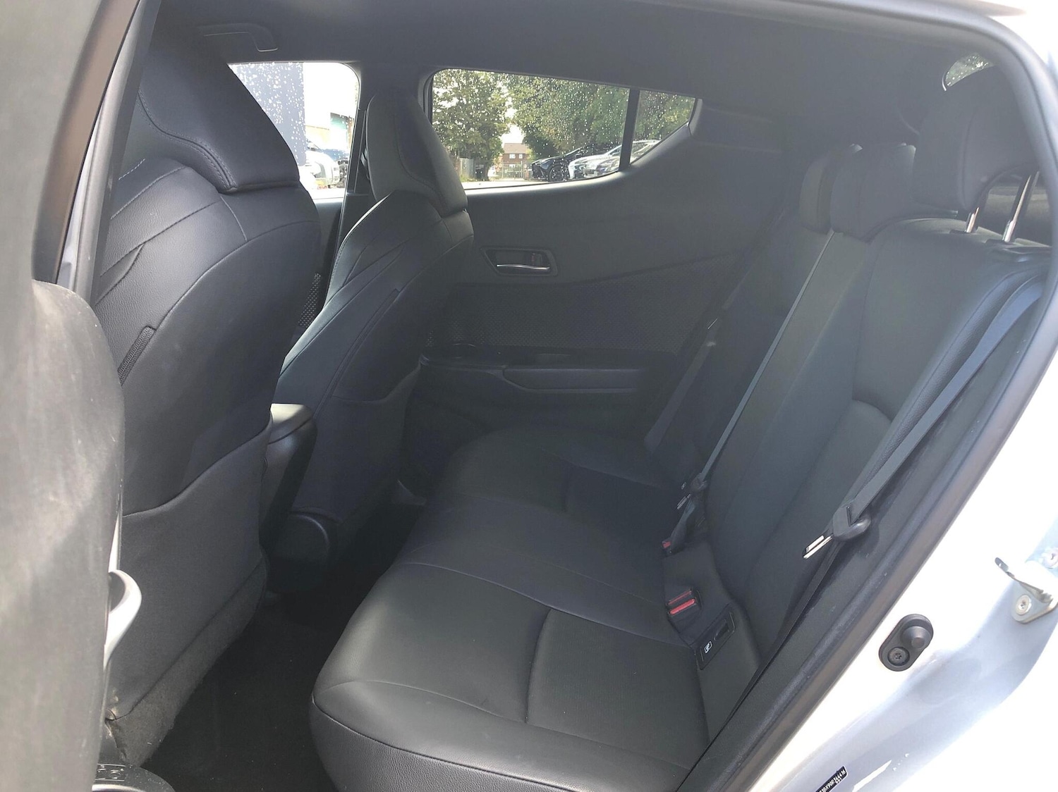 Used Toyota C-HR 2019 for sale - 76635360: Photo 19