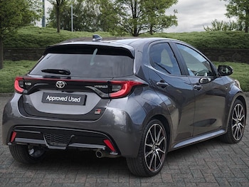Used Toyota Yaris 2023 for sale - 76139824: Photo 2