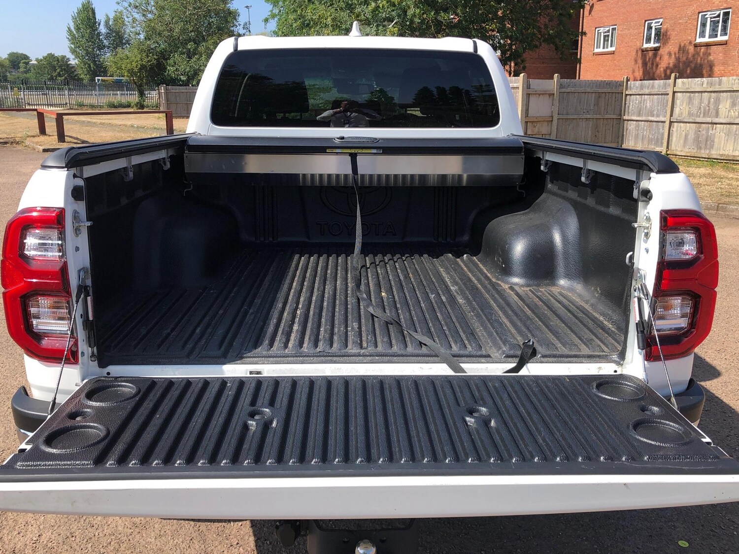 Used Toyota Hilux 2024 for sale - 77926832: Photo 10