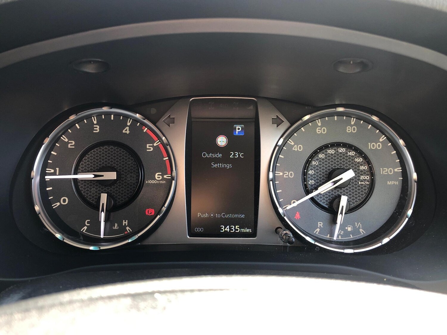 Used Toyota Hilux 2024 for sale - 77926832: Photo 14