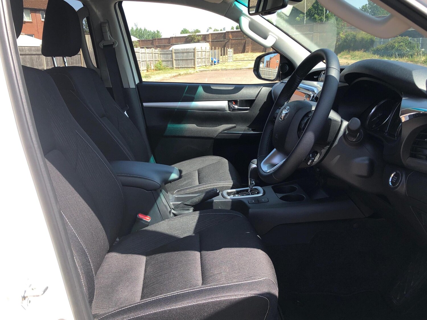 Used Toyota Hilux 2024 for sale - 77926832: Photo 17