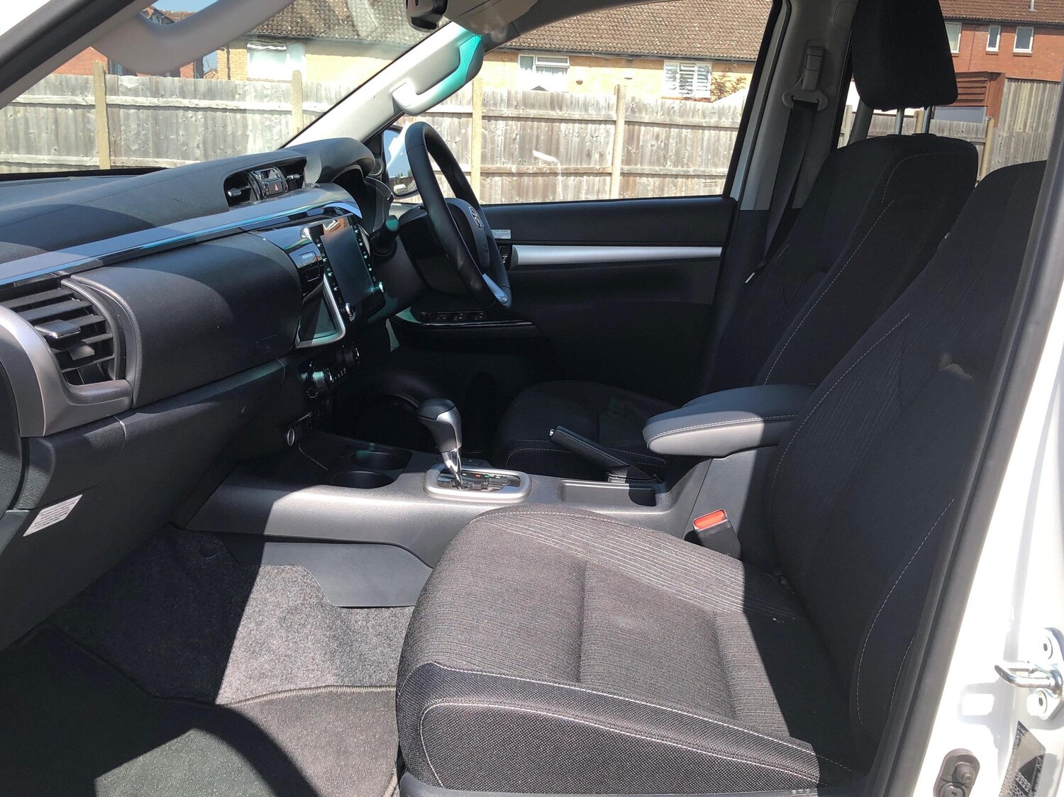 Used Toyota Hilux 2024 for sale - 77926832: Photo 18