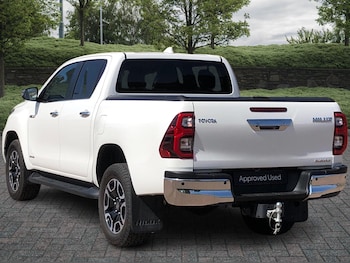 Used Toyota Hilux 2024 for sale - 77926832: Photo