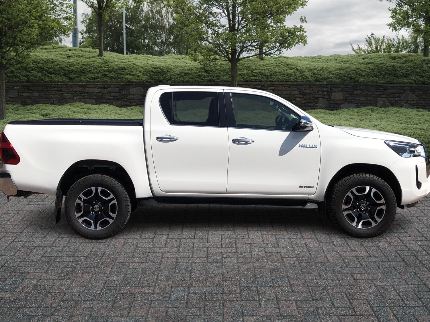 Used Toyota Hilux 2024 for sale - 77926832: Photo 6