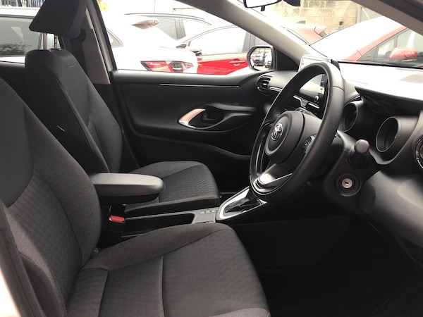 Used Toyota Yaris 2022 for sale - 76309292: Photo 19