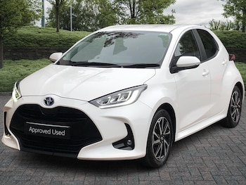 Used Toyota Yaris 2022 for sale - 76309292: Photo 2