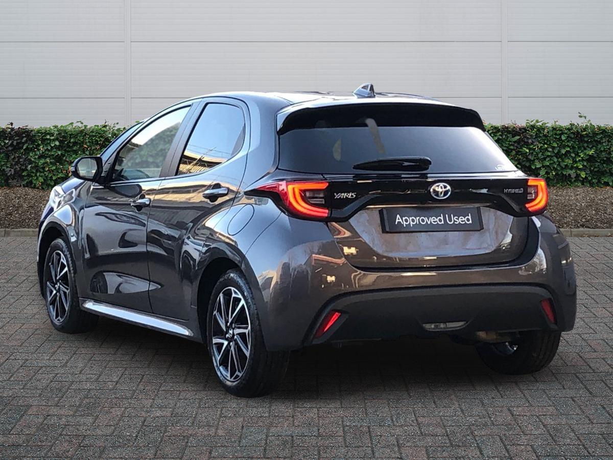 Used Toyota Yaris 2023 for sale - 77926920: Photo 2