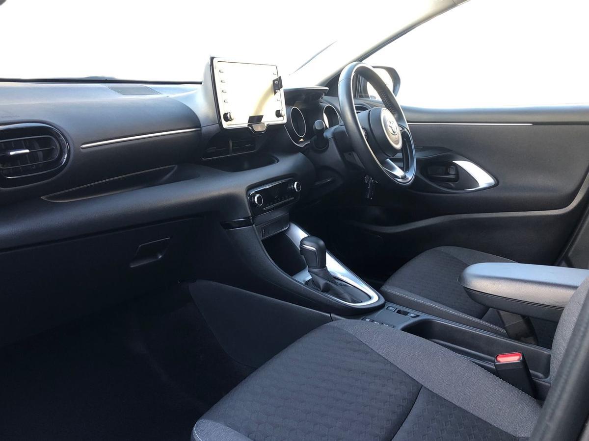 Used Toyota Yaris 2023 for sale - 77926920: Photo 7