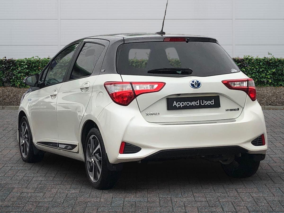 Used Toyota Yaris 2019 for sale - 77193038: Photo 2