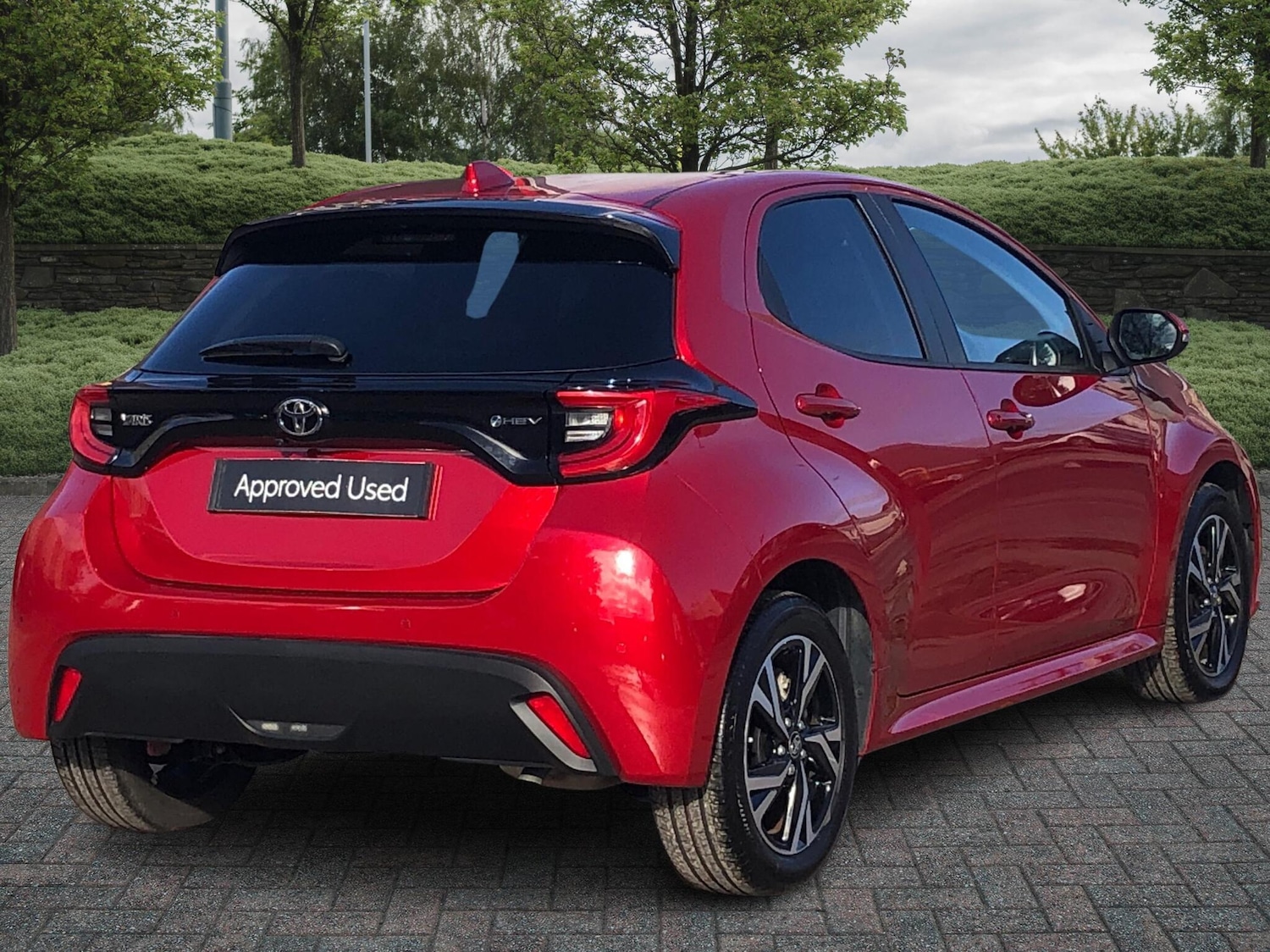 Used Toyota Yaris 2024 for sale - 76389754: Photo 2