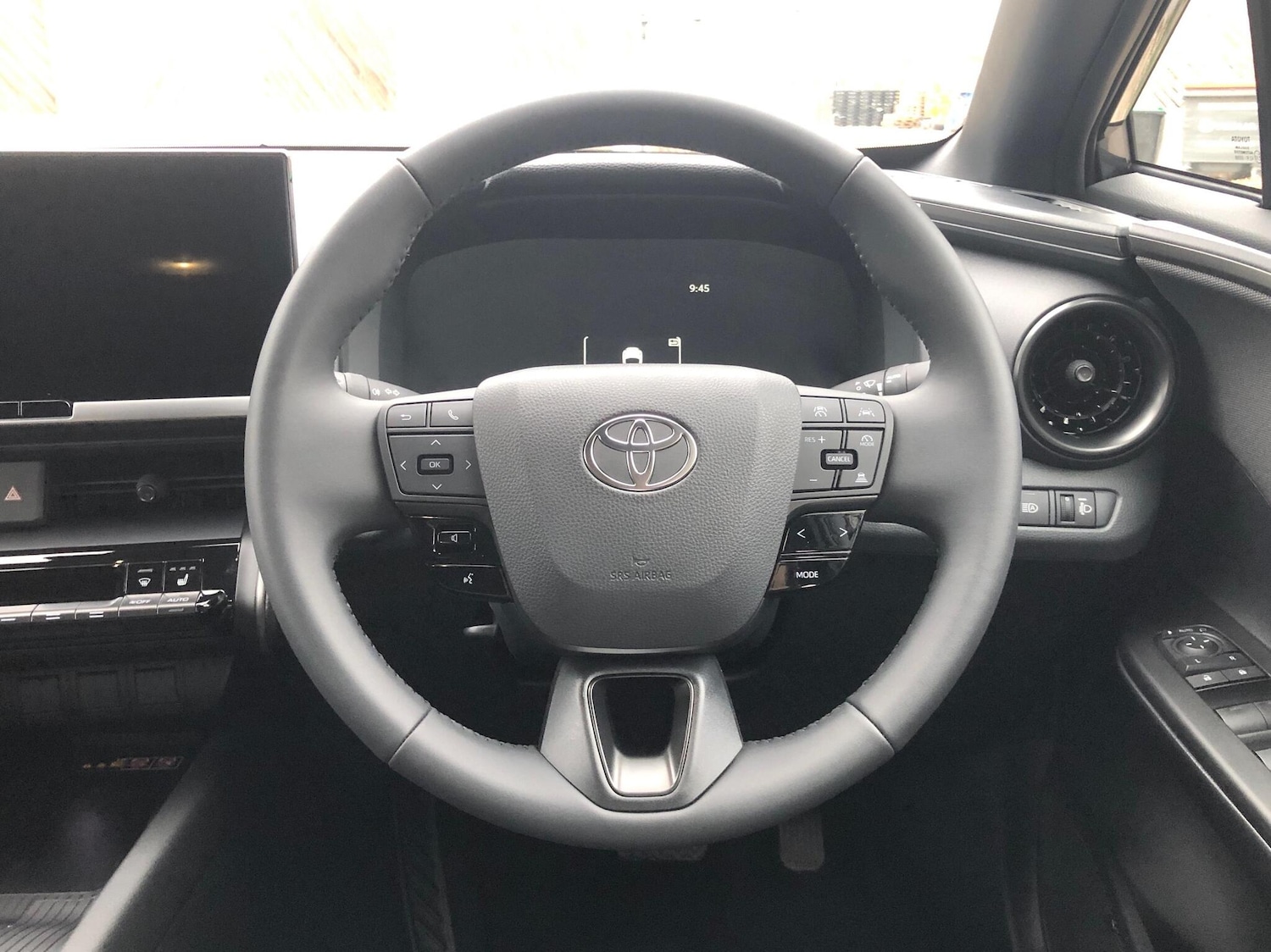 Used Toyota C-HR 2025 for sale - 76378459: Photo 11