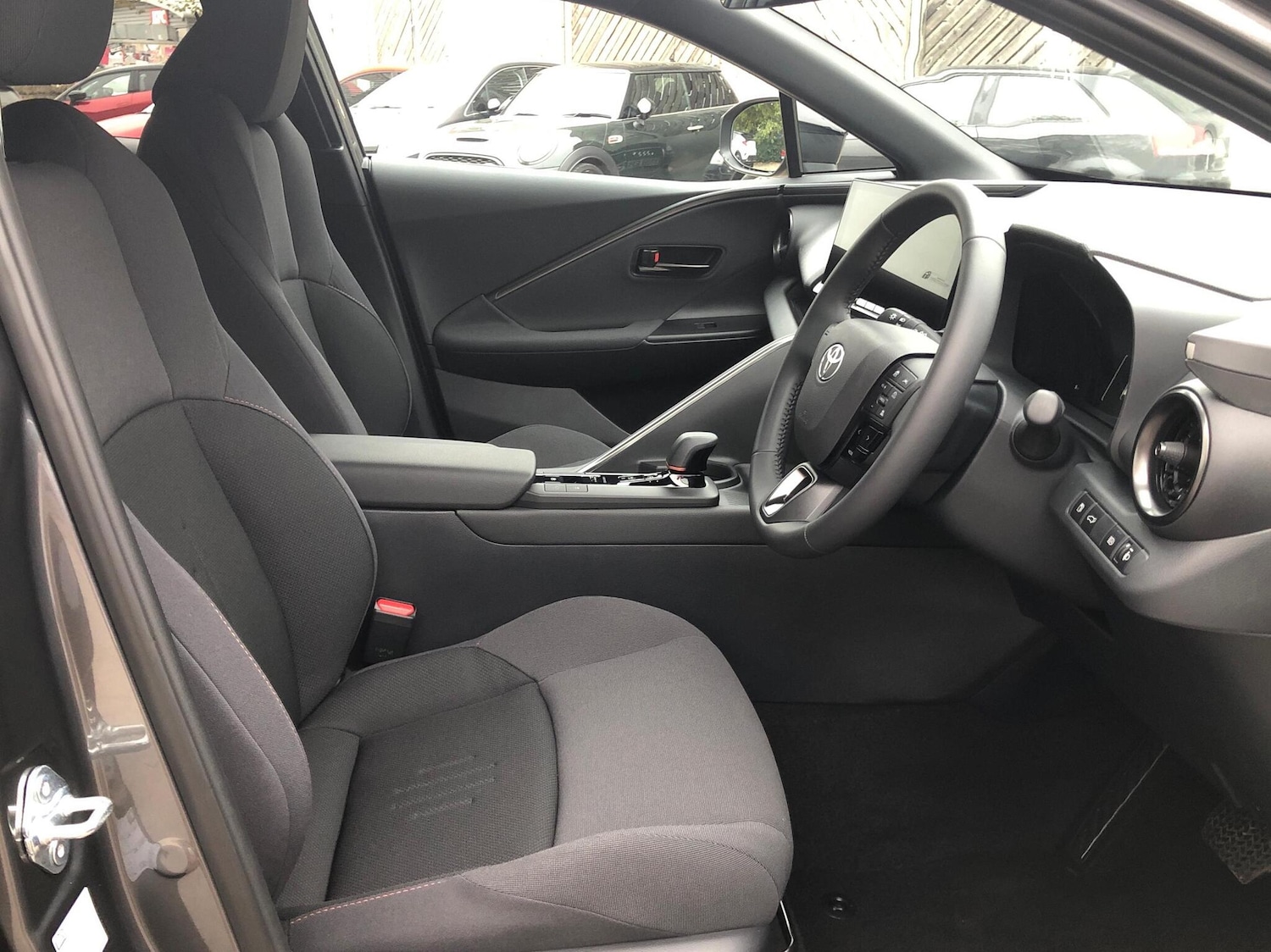 Used Toyota C-HR 2025 for sale - 76378459: Photo 16