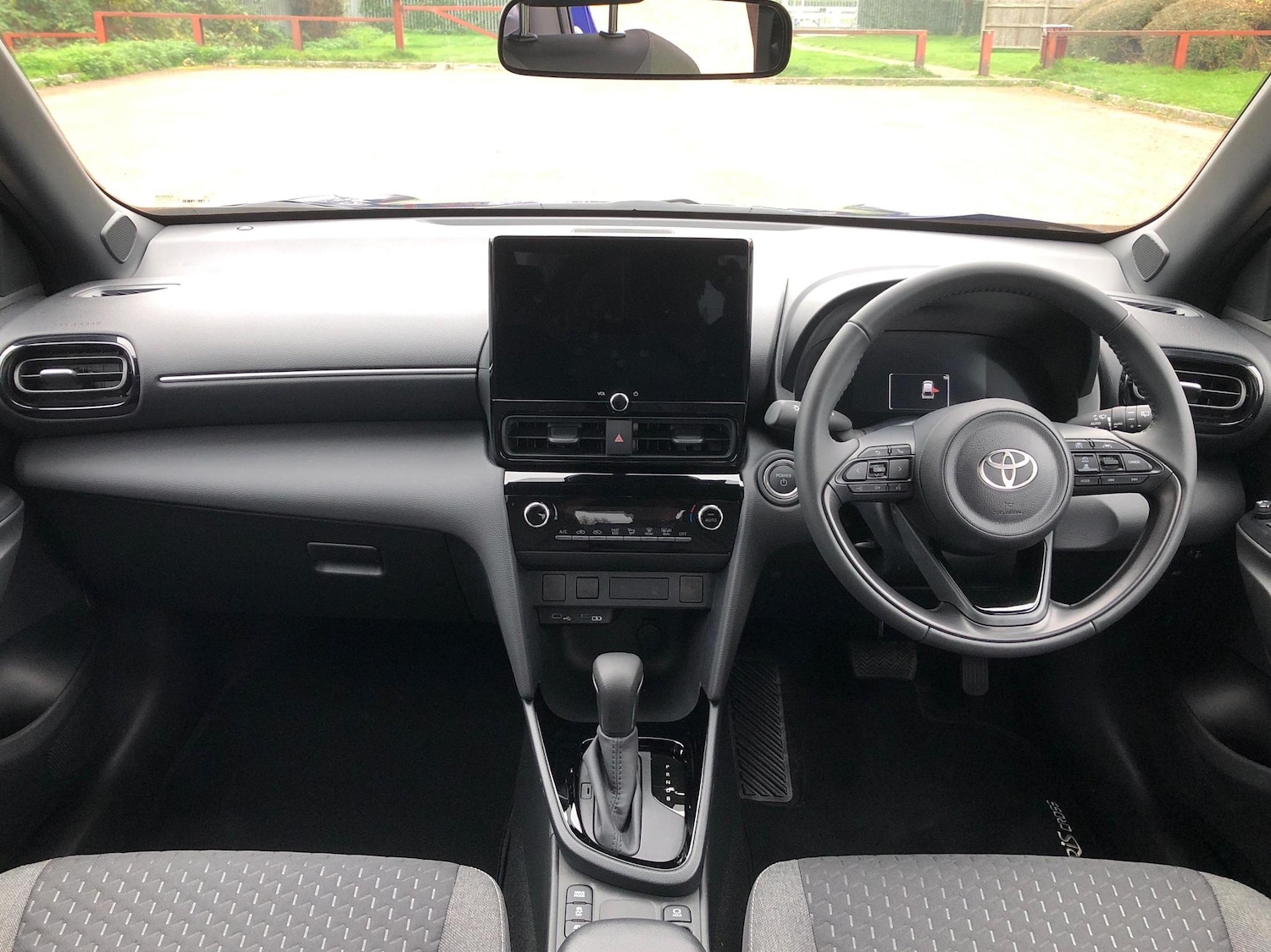 Used Toyota Yaris Cross 2024 for sale - 77013388: Photo 10