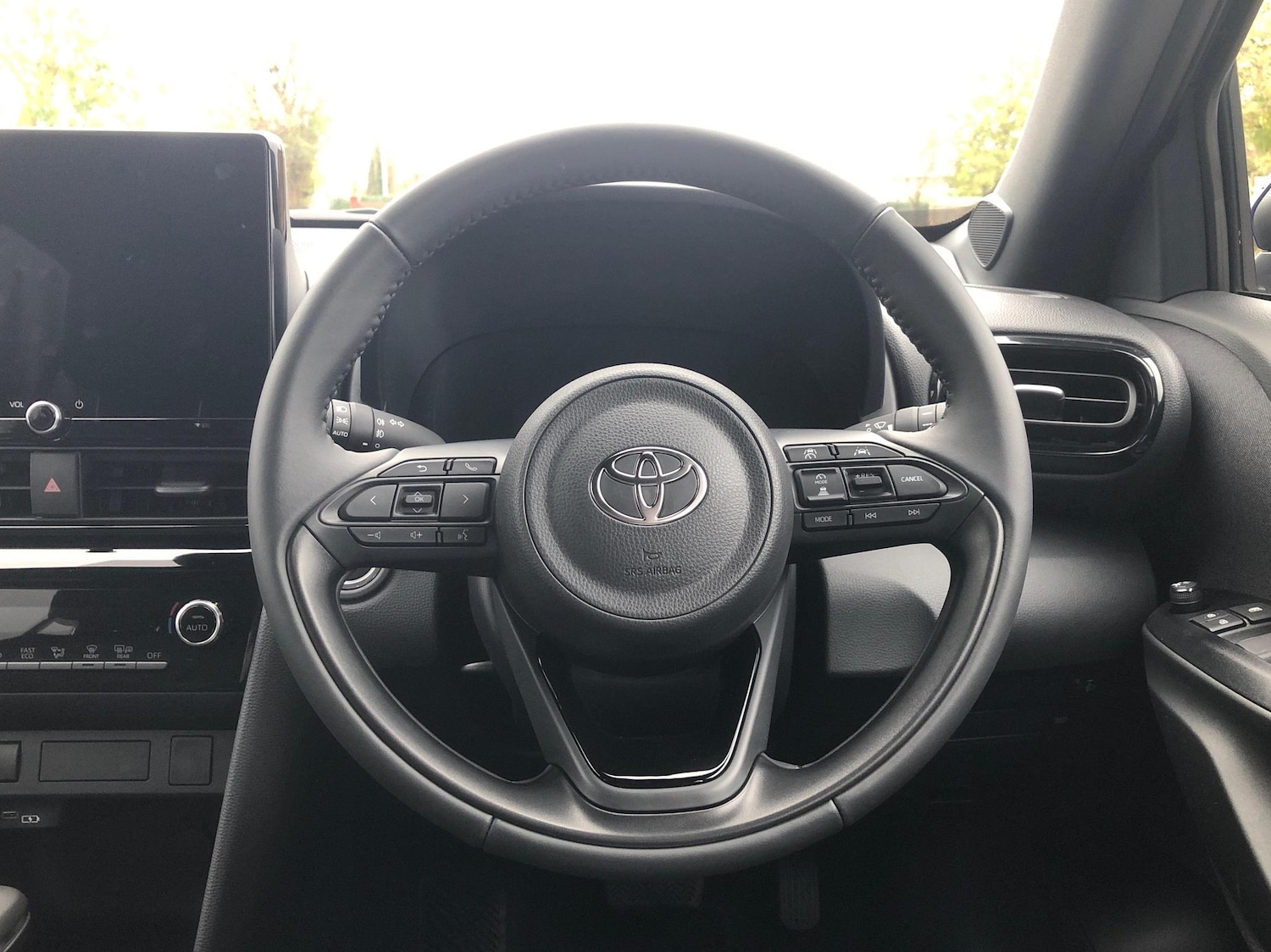 Used Toyota Yaris Cross 2024 for sale - 77013388: Photo 11