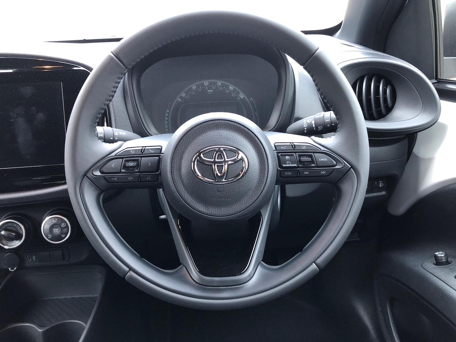 Used Toyota Aygo X 2025 for sale - 76730721: Photo 11