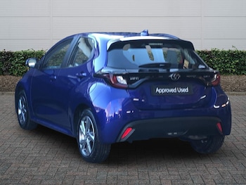 Used Toyota Yaris 2024 for sale - 77959305: Photo