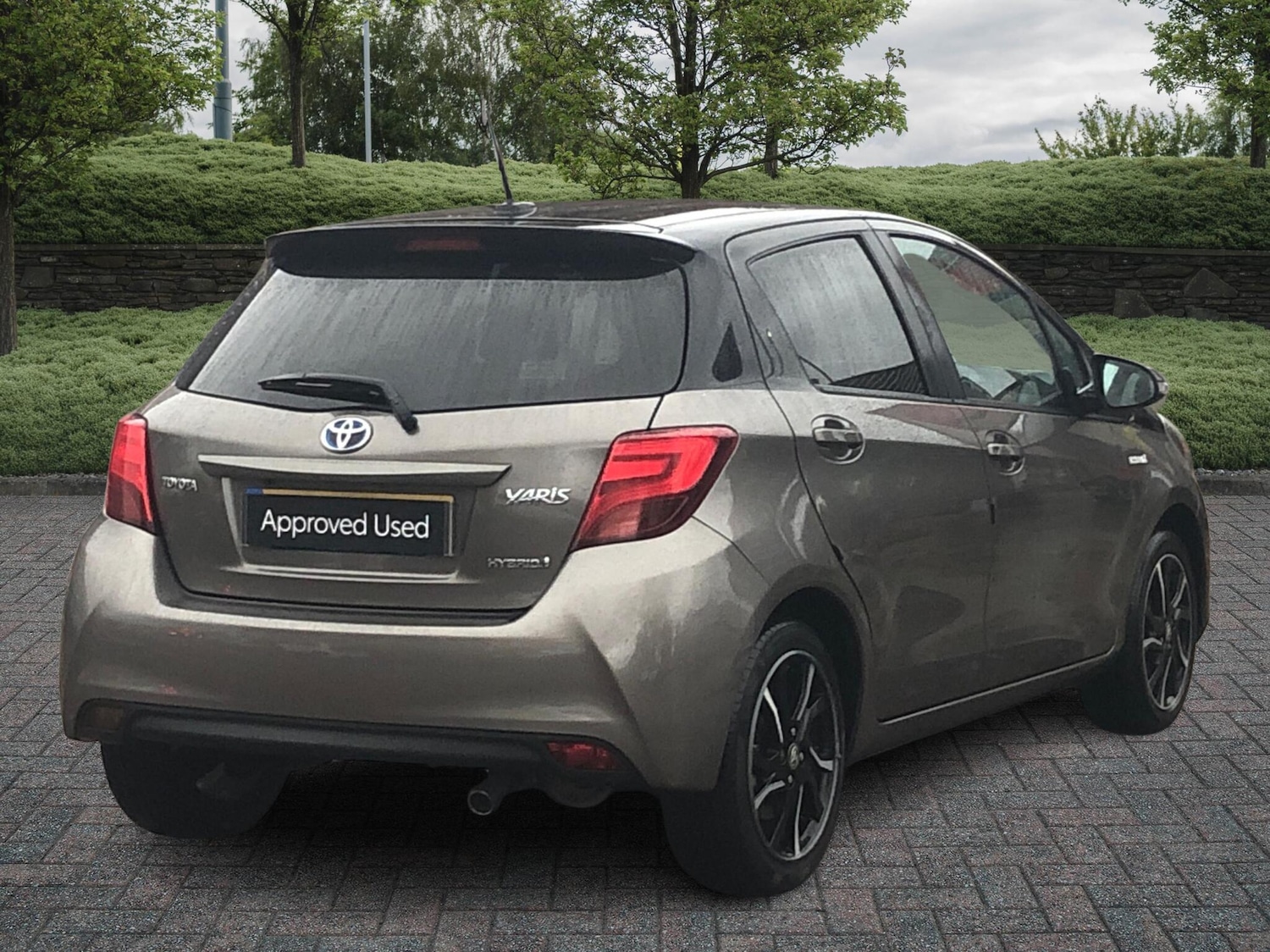 Used Toyota Yaris 2017 for sale - 76474460: Photo 3