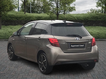 Used Toyota Yaris 2017 for sale - 76474460: Photo