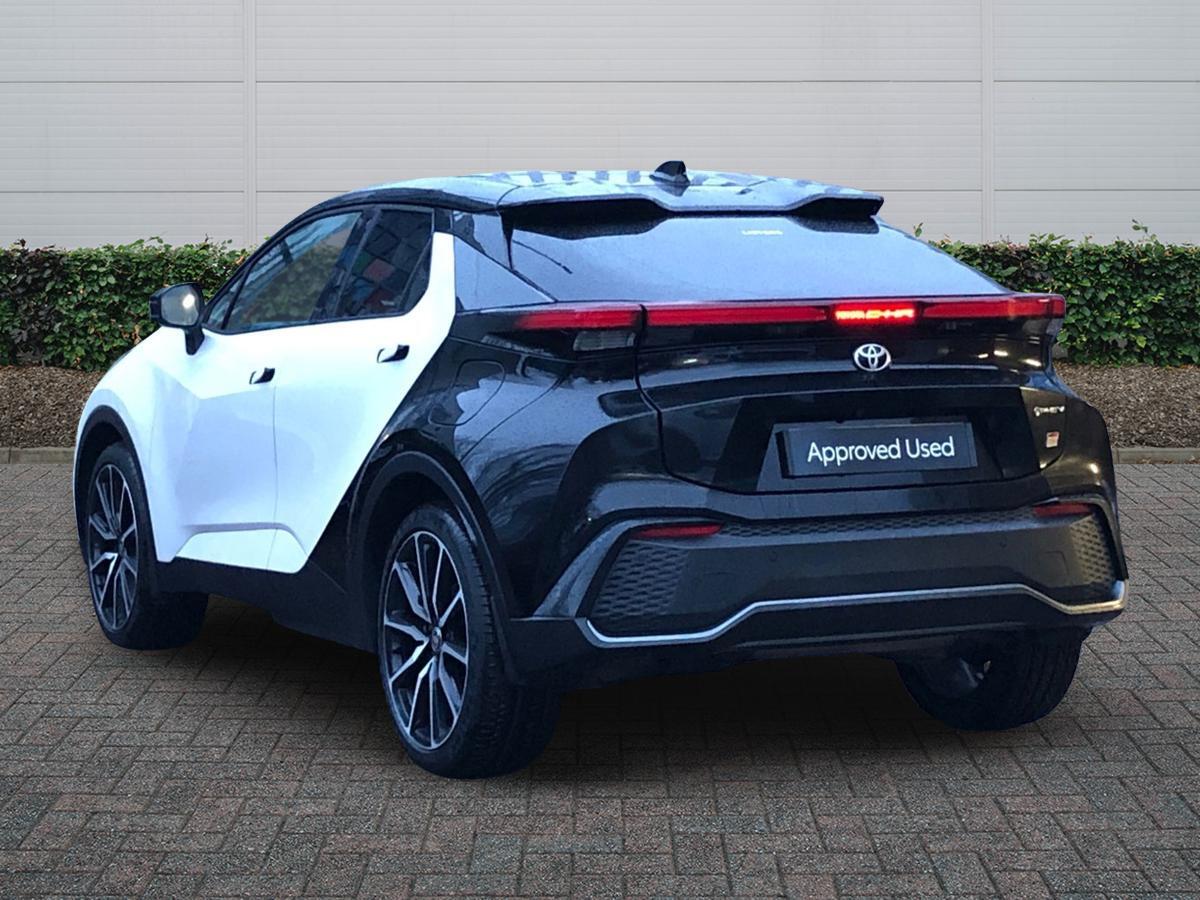 Used Toyota C-HR 2024 for sale - 77457364: Photo 2