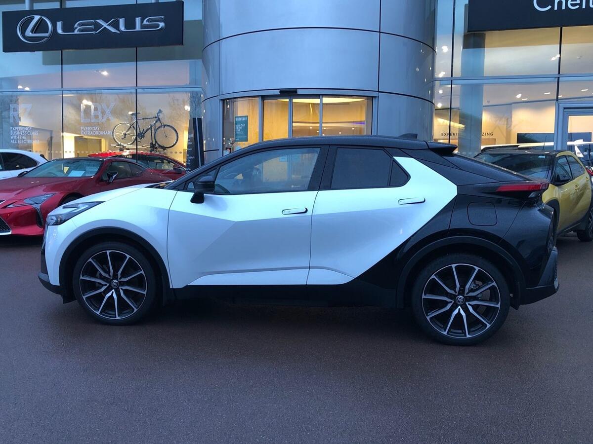 Used Toyota C-HR 2024 for sale - 77457364: Photo 21