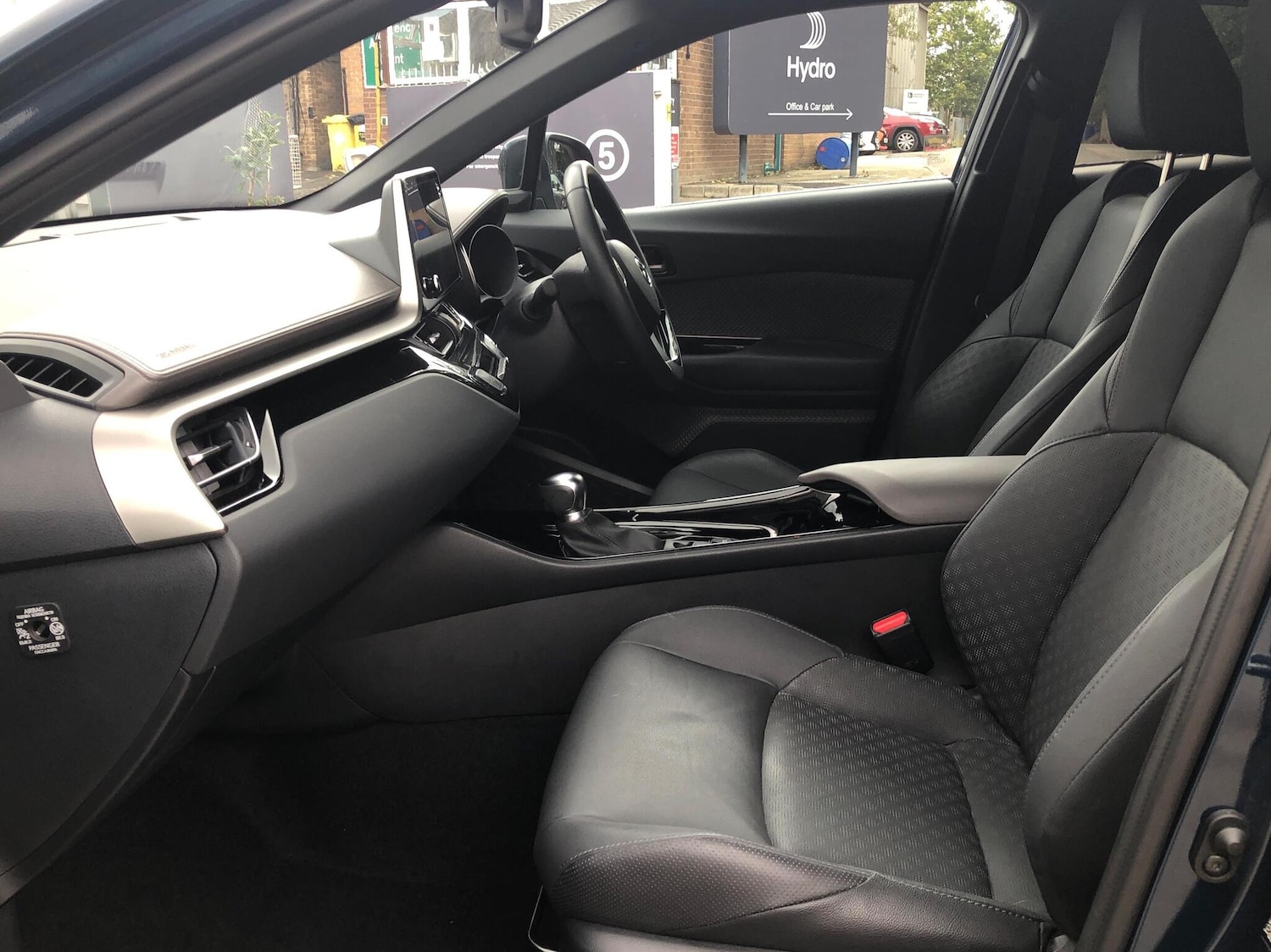 Used Toyota C-HR 2023 for sale - 76586506: Photo 9