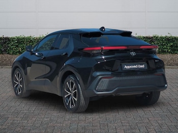 Used Toyota C-HR 2025 for sale - 79159849: Photo