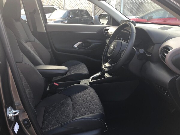 Used Toyota Yaris 2024 for sale - 76228827: Photo 18