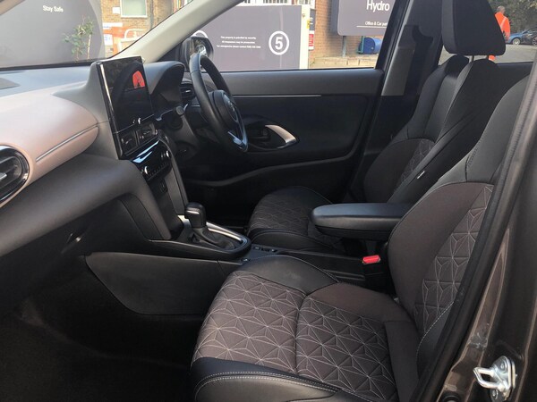 Used Toyota Yaris 2024 for sale - 76228827: Photo 19