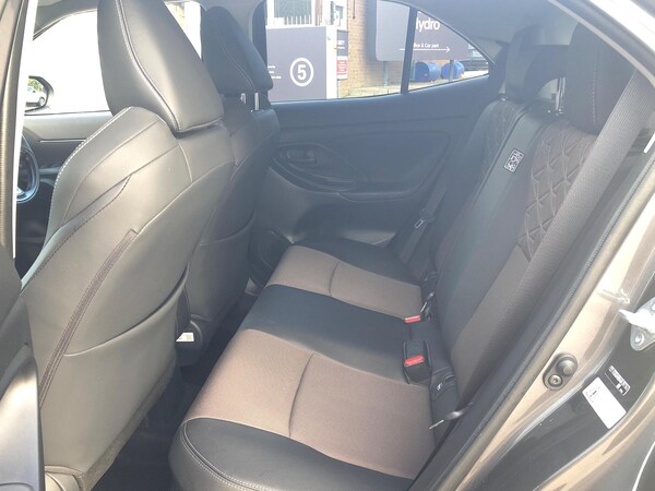 Used Toyota Yaris 2024 for sale - 76228827: Photo 21