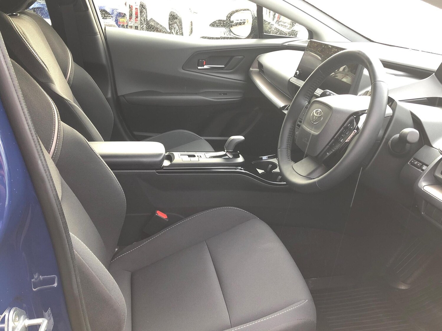 Used Toyota Prius 2025 for sale - 76474474: Photo 11